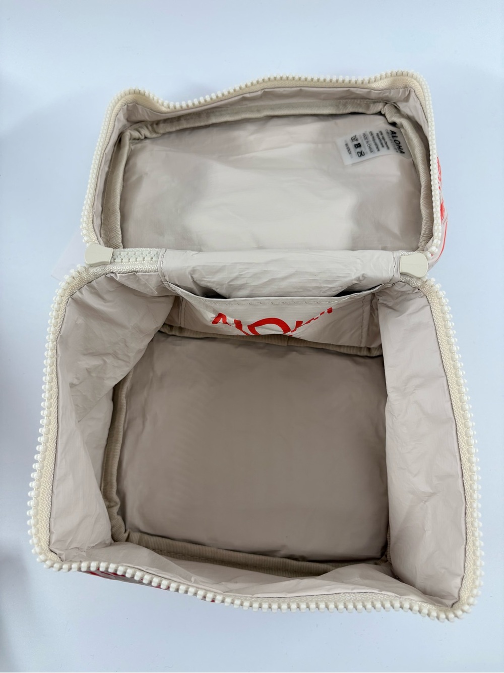 Aloha Collection Splash Proof Dopp Kit Backyard Cabin Crew Red Tan Travel Bags - Picture 12 of 15